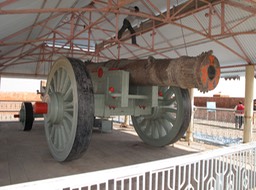The Big Cannon at Jaigarh Fort
